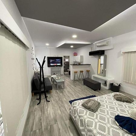 Deluxe Yiota'S Studio ! Χλώρακα Εξωτερικό φωτογραφία