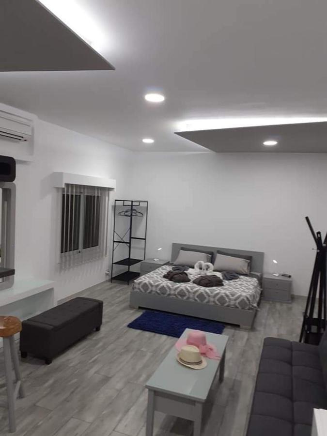 Deluxe Yiota'S Studio ! Χλώρακα Εξωτερικό φωτογραφία