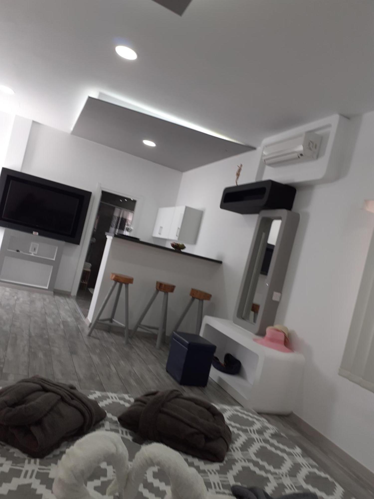Deluxe Yiota'S Studio ! Χλώρακα Δωμάτιο φωτογραφία
